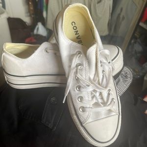 White sz 7 converse all star/ letters on shoe May be removed